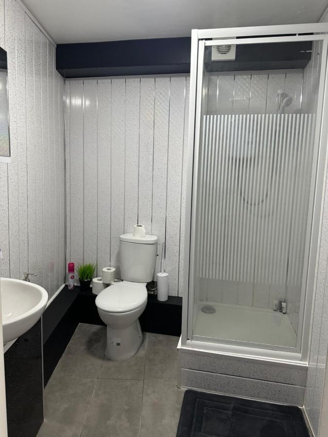 Modern Studio Close To Leeds City Centre Buitenkant foto